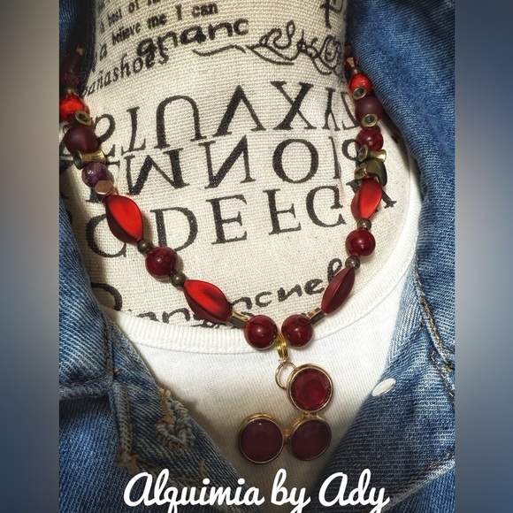 Alquimia Red and Gold Necklace - Picture 2 of 4